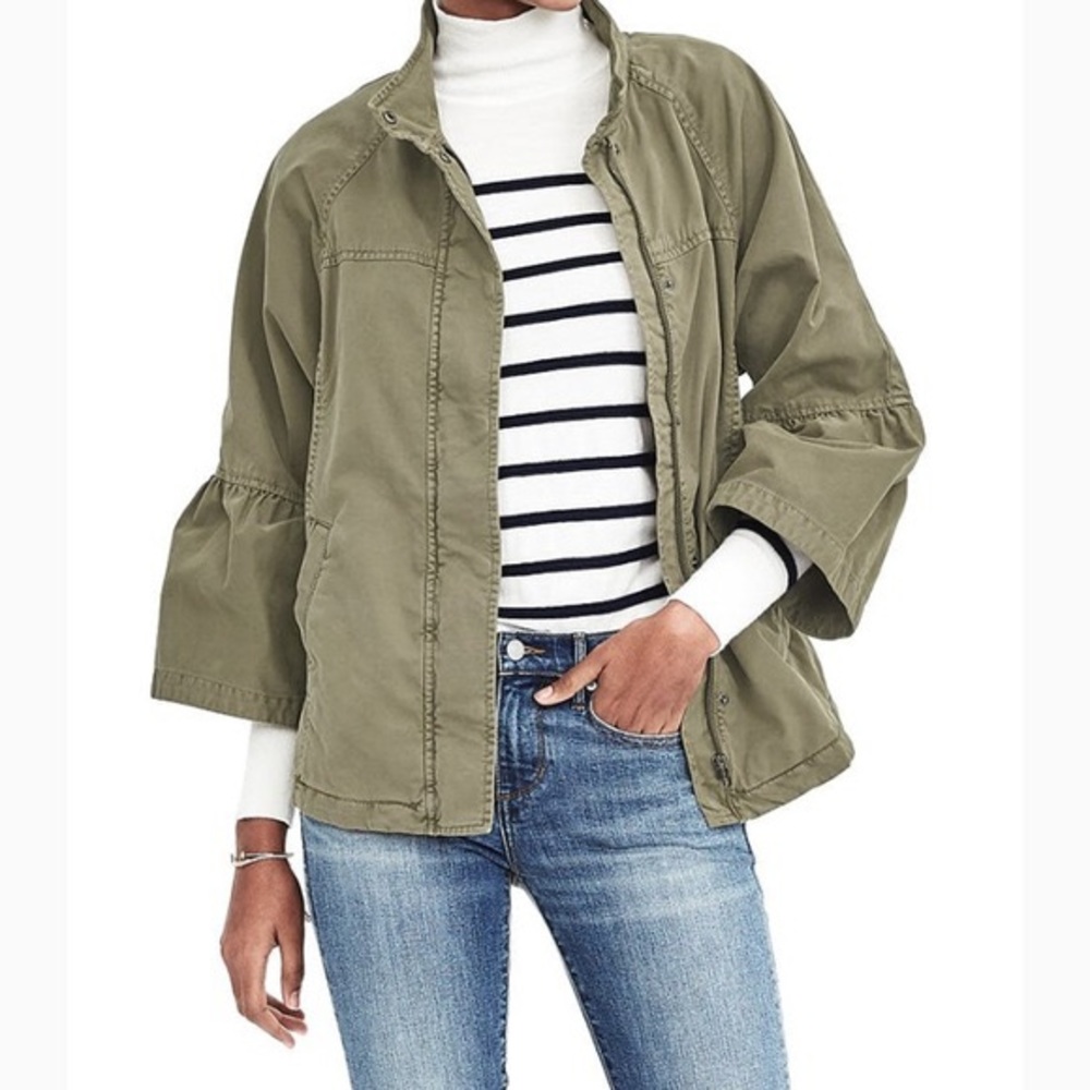 Banana Republic green size M bell sleeve jacket